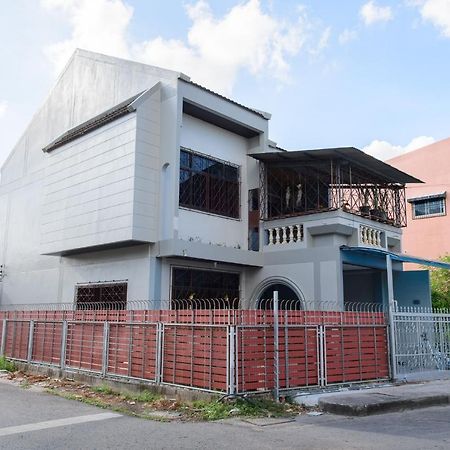 Bluebell House Hatyai - Cosy 3 Bedrooms For 10 Pax - 9 Mins Drive To Lee Grd Ban Kho Hong Dış mekan fotoğraf