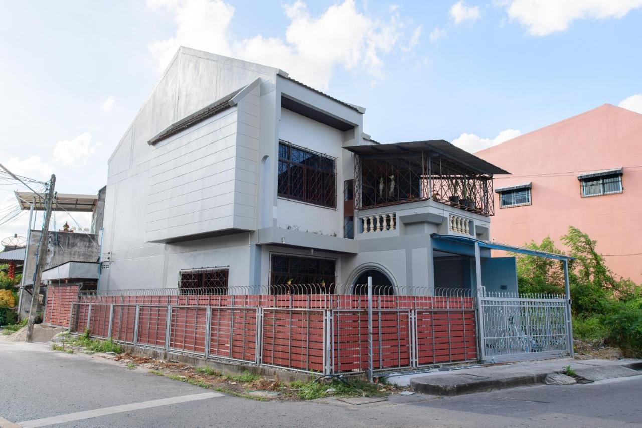 Bluebell House Hatyai - Cosy 3 Bedrooms For 10 Pax - 9 Mins Drive To Lee Grd Ban Kho Hong Dış mekan fotoğraf